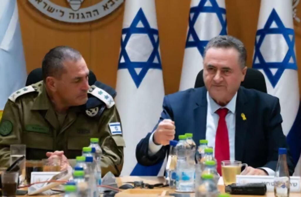 שר הביטחון ישראל כ"ץ והרמטכ"ל אייל זמיר. צילוםף דוברות משרד הביטחון - אריאל חרמוני