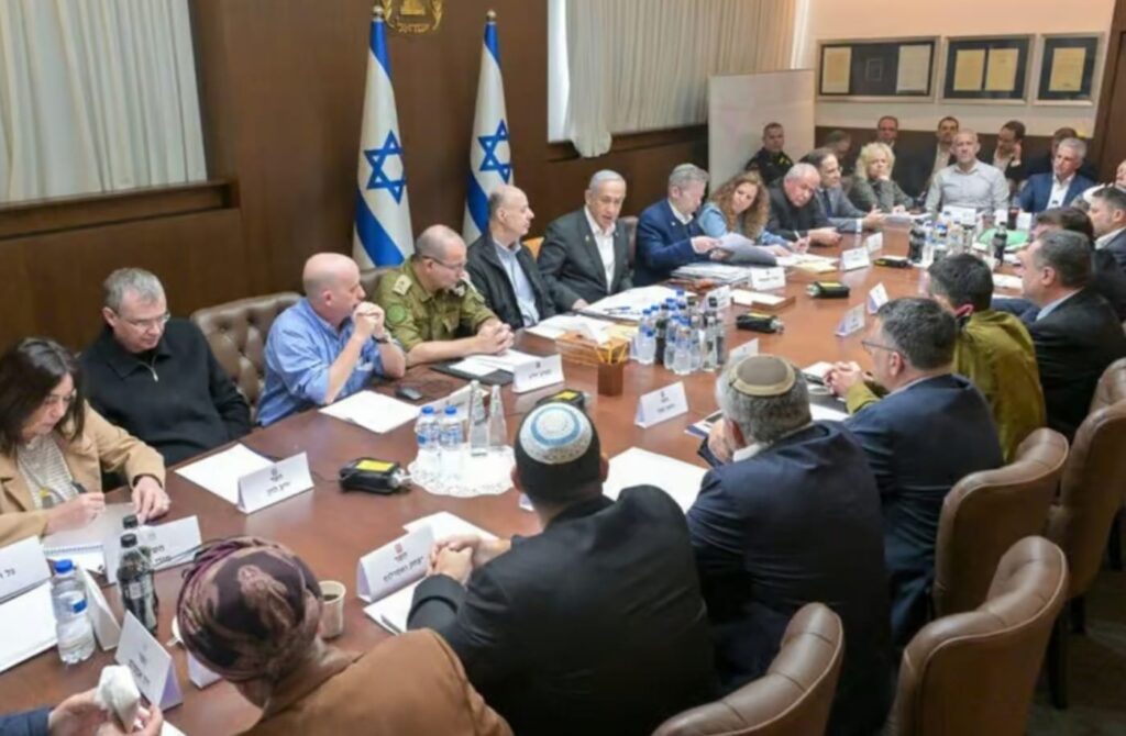 "הלב עם החטופים". קבינט הממשלה. צילום: קובי גדעון לע"מ.