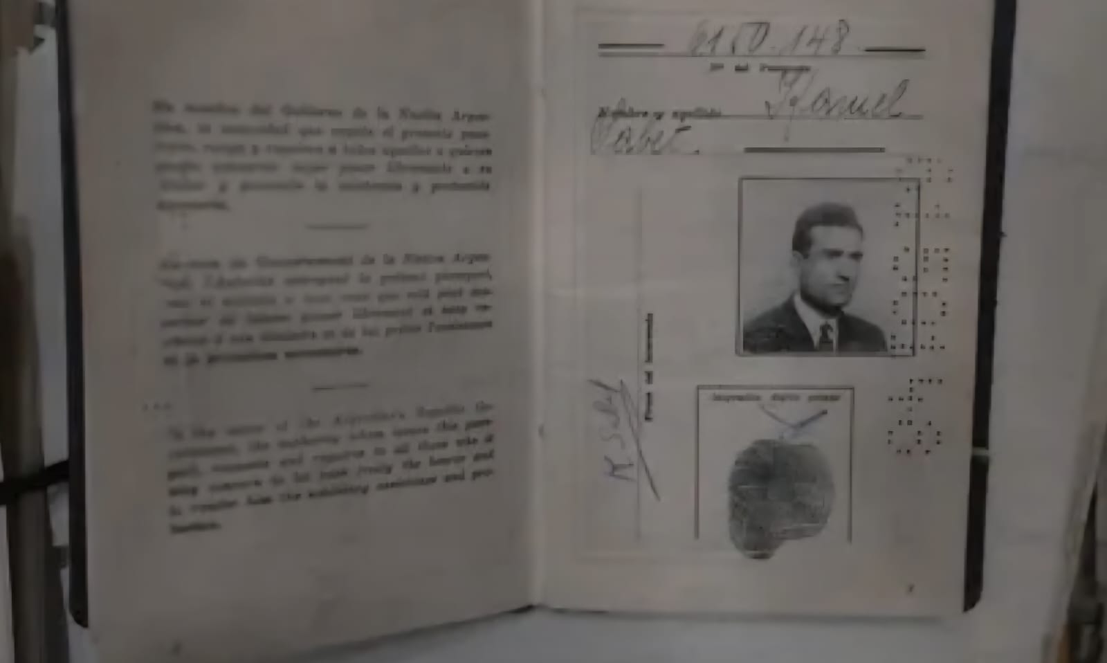 אחד המסמכים אשר הוחזרו לישראל. צילום: המוסד למודיעין ולתפקידים מיוחדים