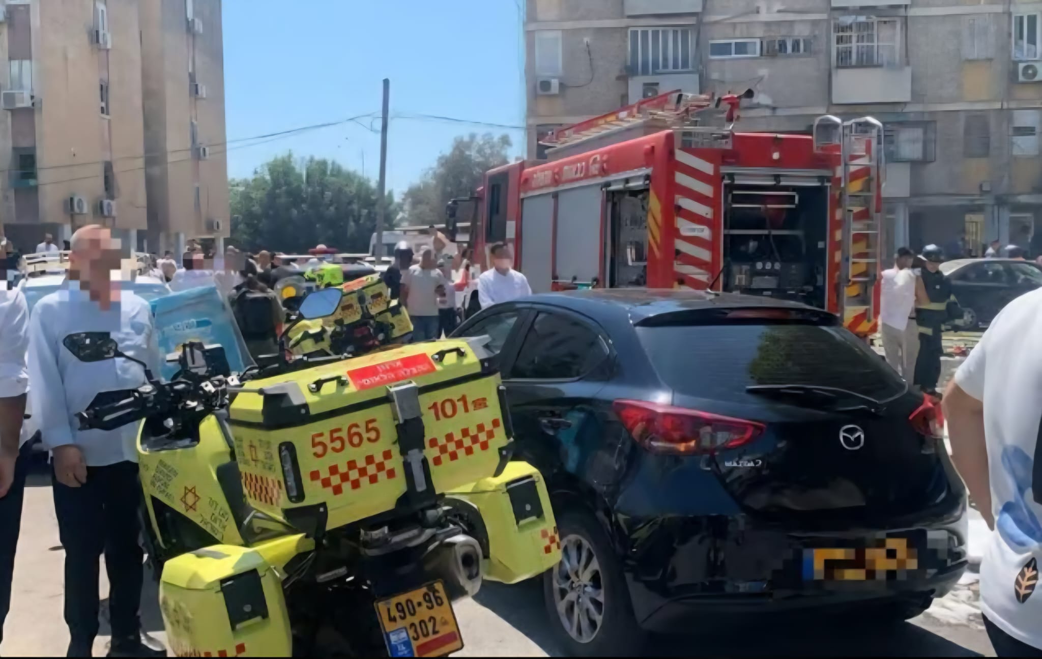 זירת הפיצוץ. צילום: מד"א