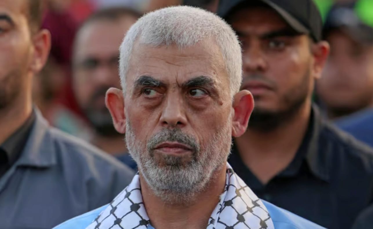 המחבל הארור והמחוסל יחיא סינוואר. צילום: מסך רשתות ערביות