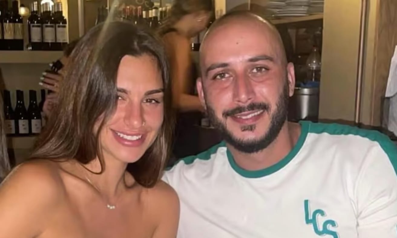 רועי שלו ומפל אדם ז"ל. צילום: מסך רשתות חברתיות