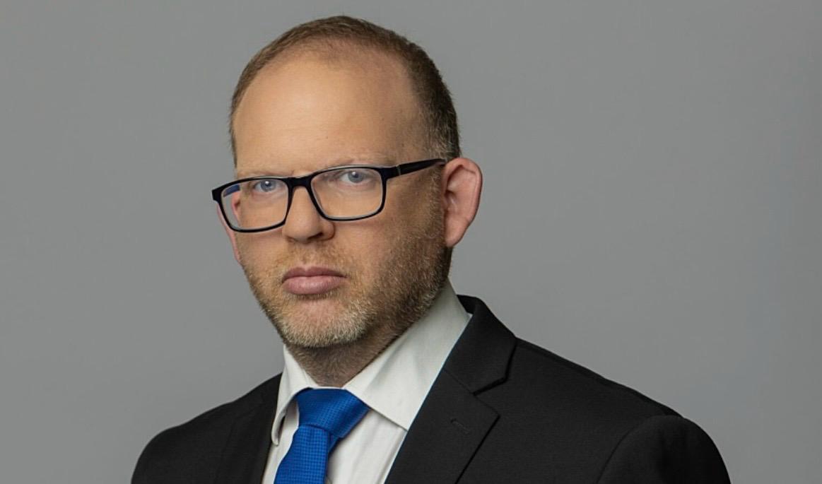 עיתונאי חדשות 13, אביעד גליקמן. צילום: חדשות 13