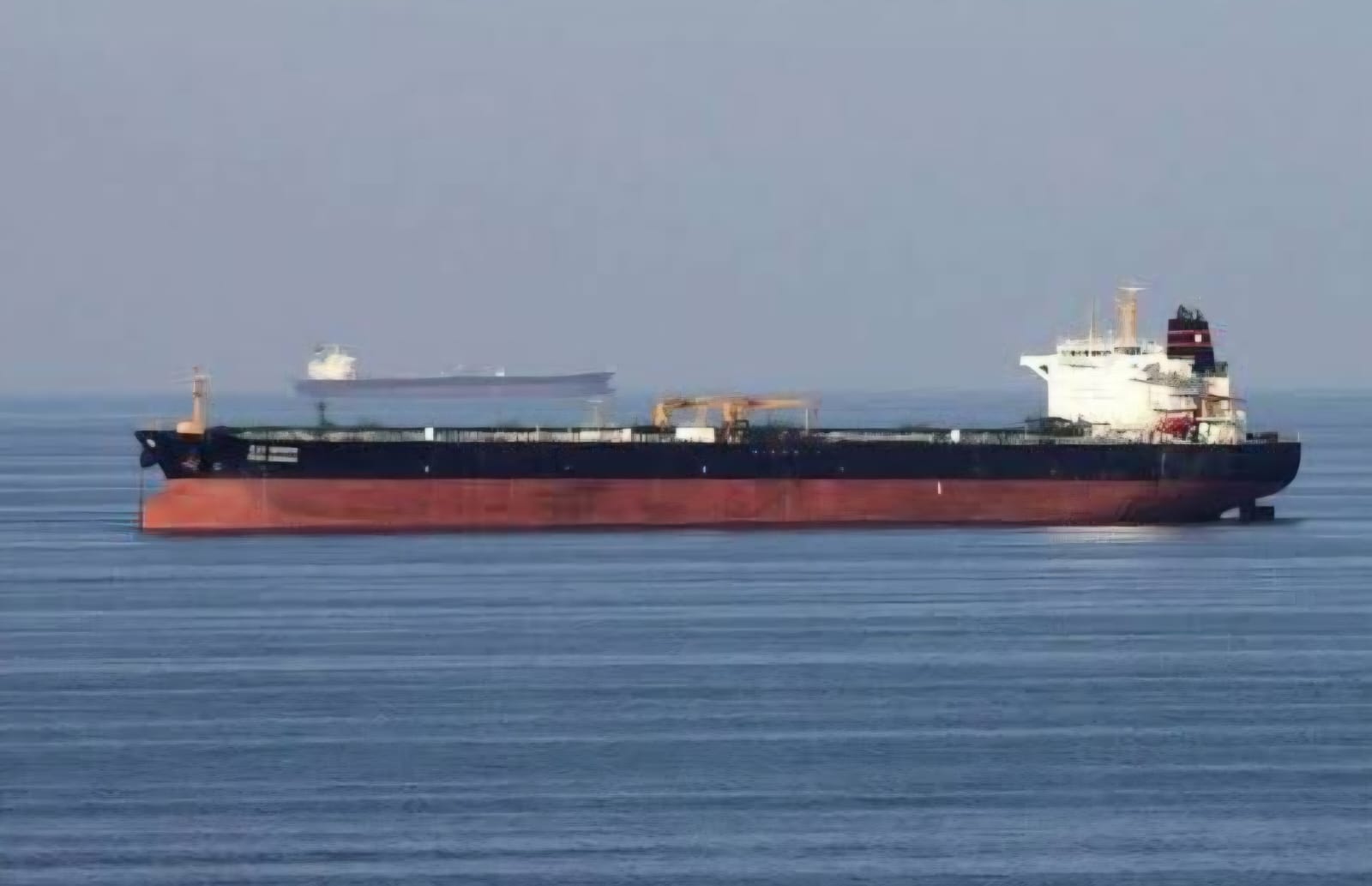 כלי שיט במצרי הורמוז. צילום: לפי סעיף 27 א'