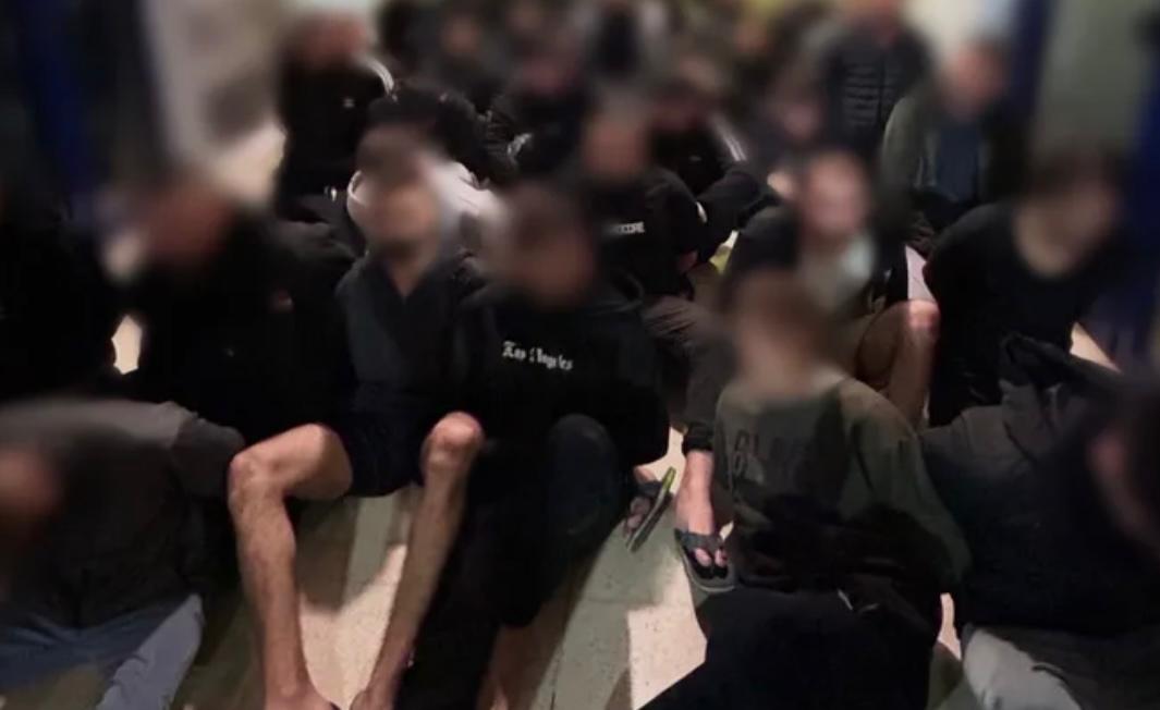 מעצר שוהים בלתי חוקיים. צילום: דוברות המשטרה