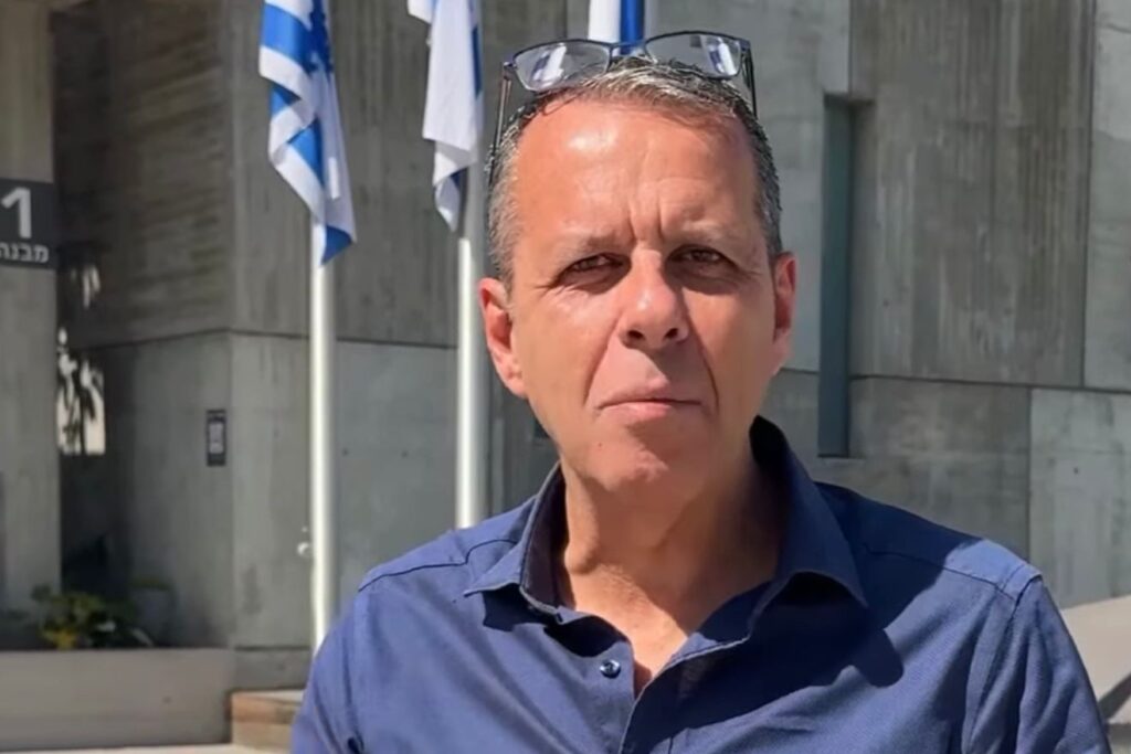 היועץ האסטרטגי הבכיר, רונן צור. צילום: מסך רשתות חברתיות