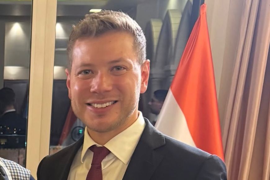 יאיר נתניהו בארץ!. צילום: מסך רשתות חברתיות