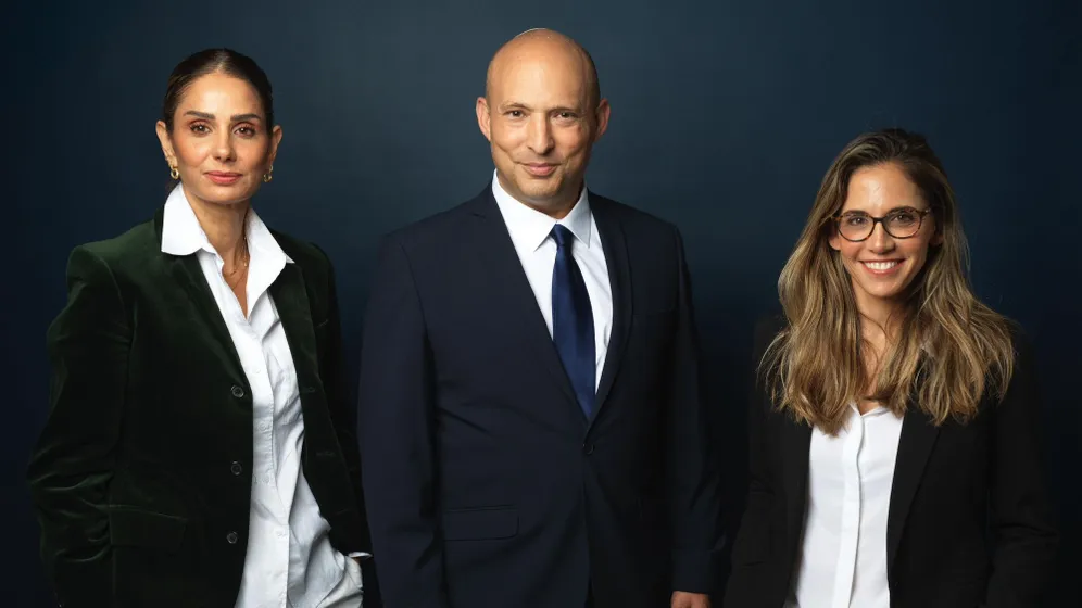 בנט חושף שמות ראשונים מרשימת מפלגתו. צילום: מפלגת "בנט 2026"