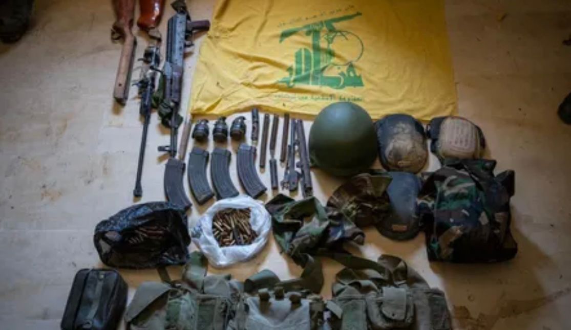 אמצעי לחימה של ארגון הטרור חיזבאללה שאותרו בדרום לבנון. צילום: דובר צה"ל