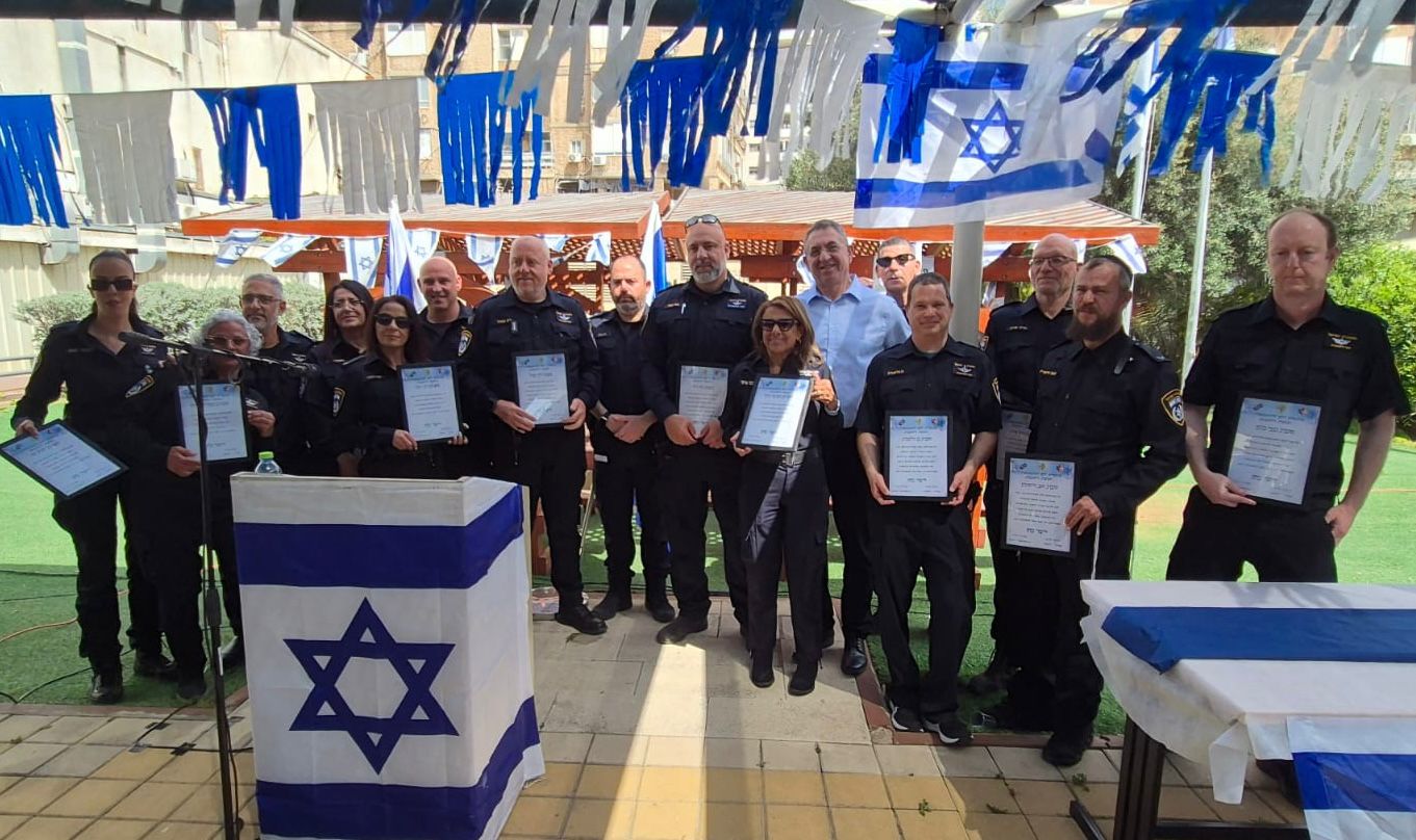 שאפו! השוטרים והמתנדבים המצטיינים והאלופים של משטרת ישראל. צילום: דוברות המשטרה