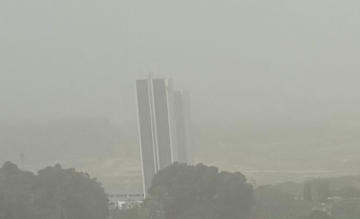 אובך וזיהום אוויר כבד!. צילום: מערכת "פוסט ניוז"