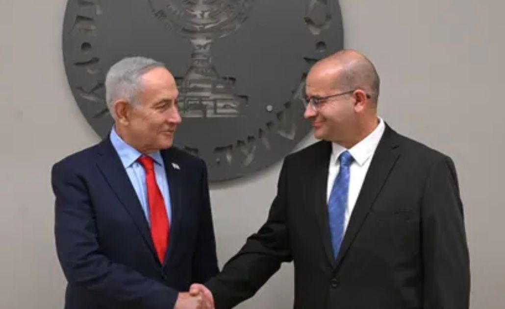 רומן גופמן ורה"מ בנימין נתניהו. צילום: חיים צח - לע"מ
