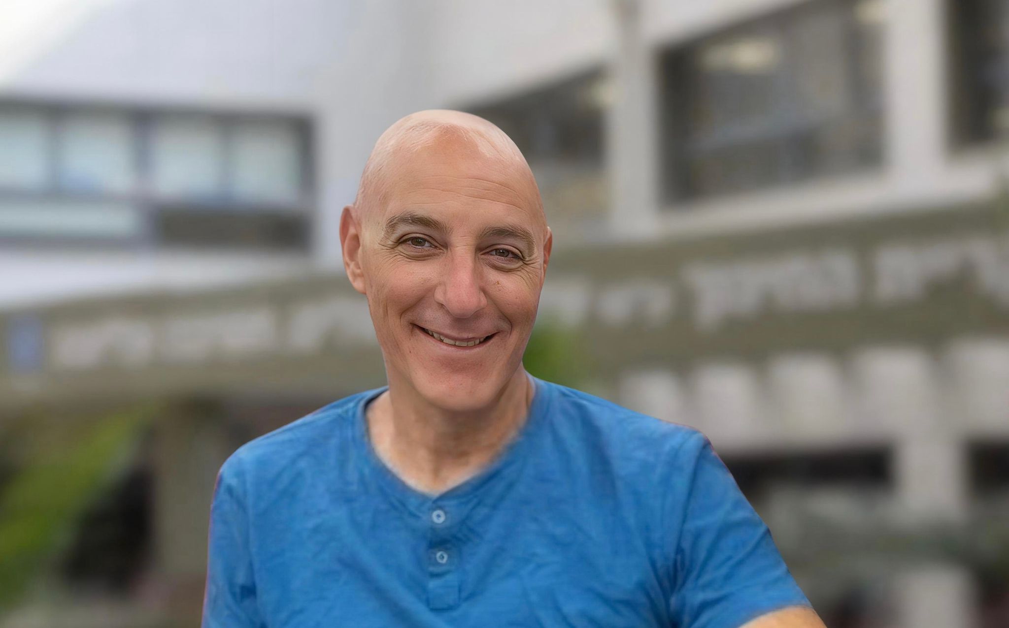 ירון גרבר מונה למנהל של תיכון דה שליט ברחובות. צילום: מסך רשתות חברתיות